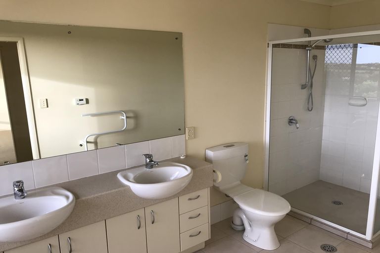 Photo of property in 15 Trimaran Drive, Gulf Harbour, Whangaparaoa, 0930