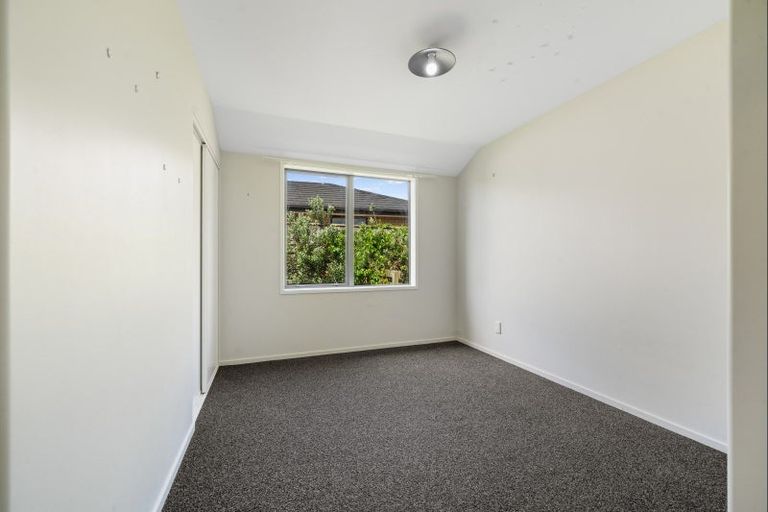 Photo of property in 15a Frederick Place, Whalers Gate, New Plymouth, 4310