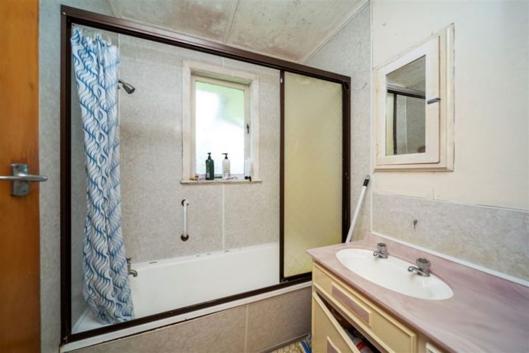 Photo of property in 24 Ramanui Avenue, Hawera, 4610