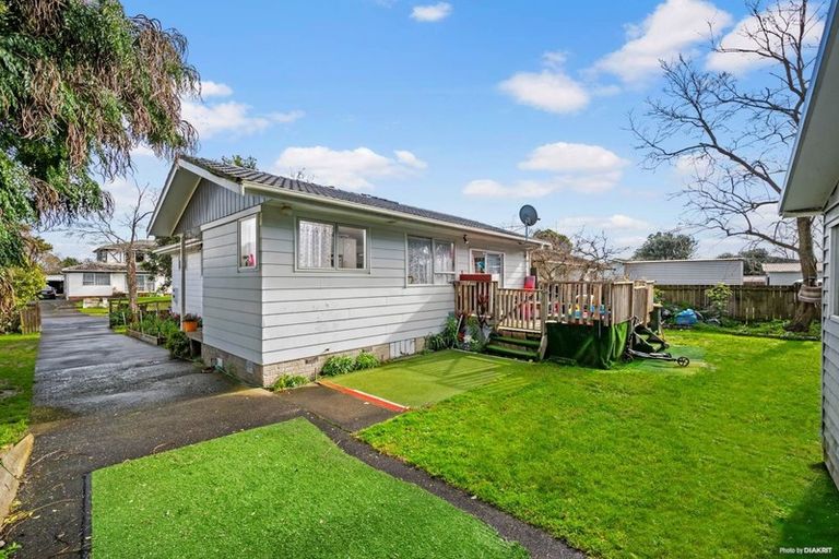 Photo of property in 32 Yearsley Place, Manurewa, Auckland, 2102