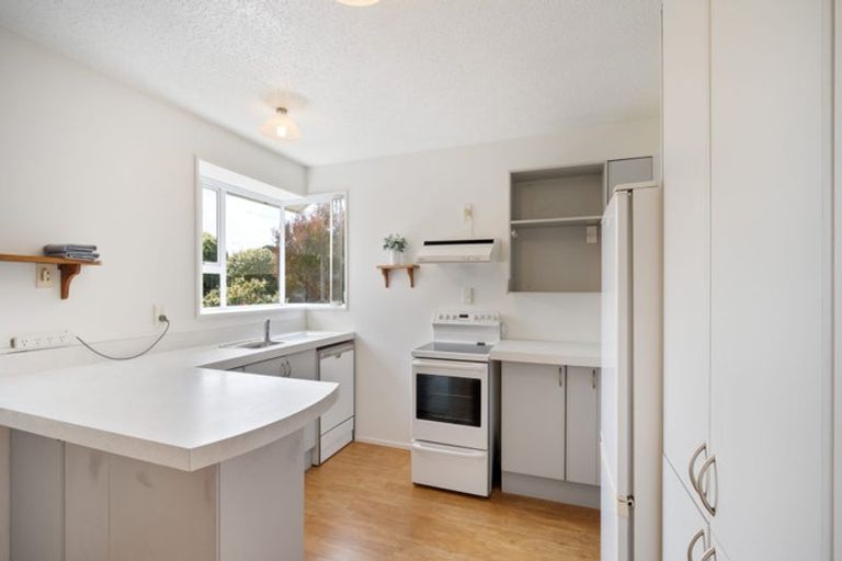 Photo of property in 6 Torvill And Dean Lane, Cashmere, Christchurch, 8022