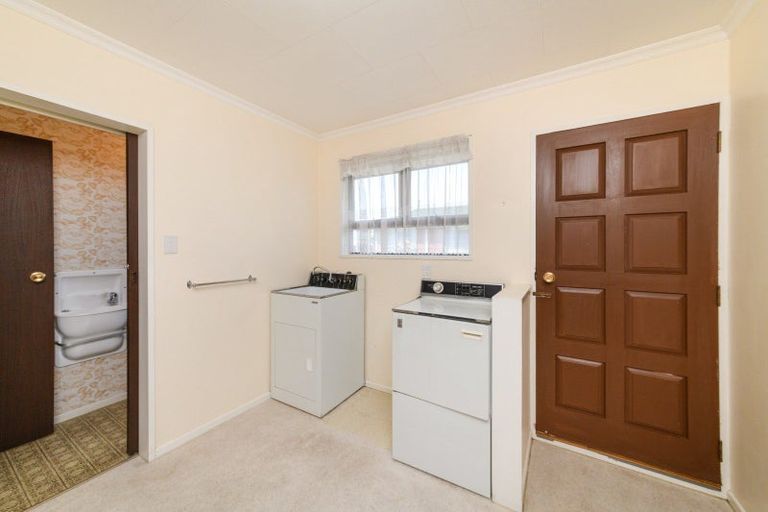 Photo of property in 32 Cedar Crescent, Feilding, 4702