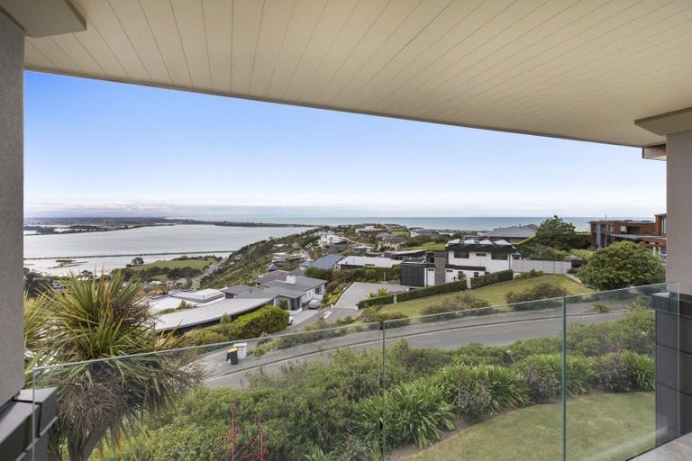 Photo of property in 5 Ophir Lane, Redcliffs, Christchurch, 8081