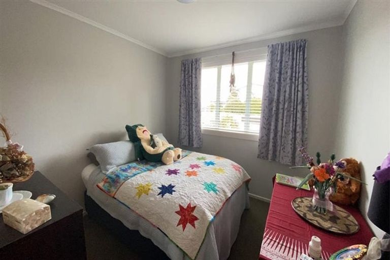 Photo of property in 2/12 Poplar Grove, Ebdentown, Upper Hutt, 5018