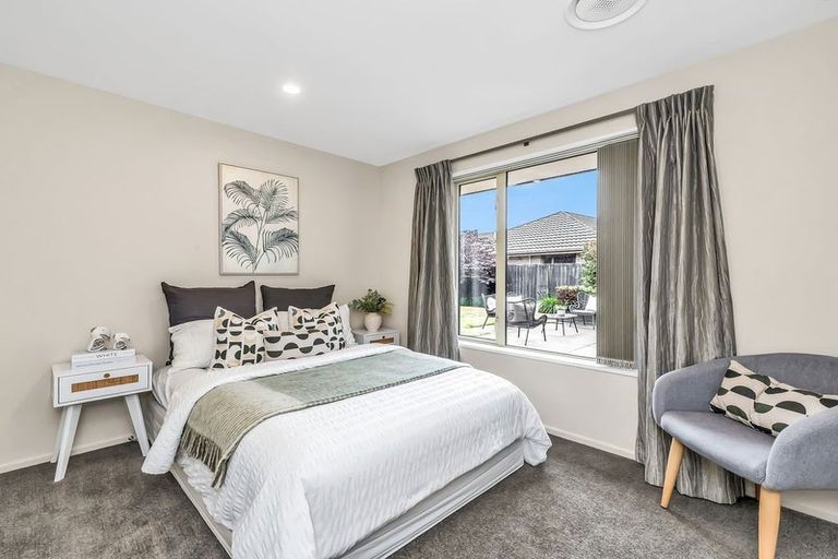 Photo of property in 10 Cyclamen Place, Aidanfield, Christchurch, 8025