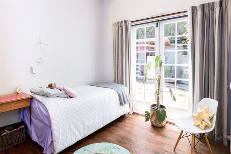 Photo of property in 98 Russell Street, Stepneyville, Nelson, 7010