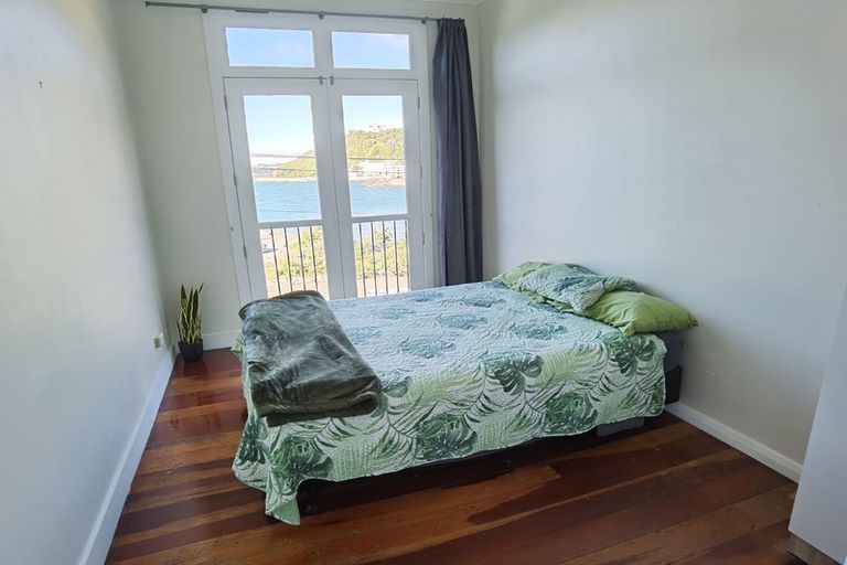 Photo of property in 82 Evans Bay Parade, Roseneath, Wellington, 6021