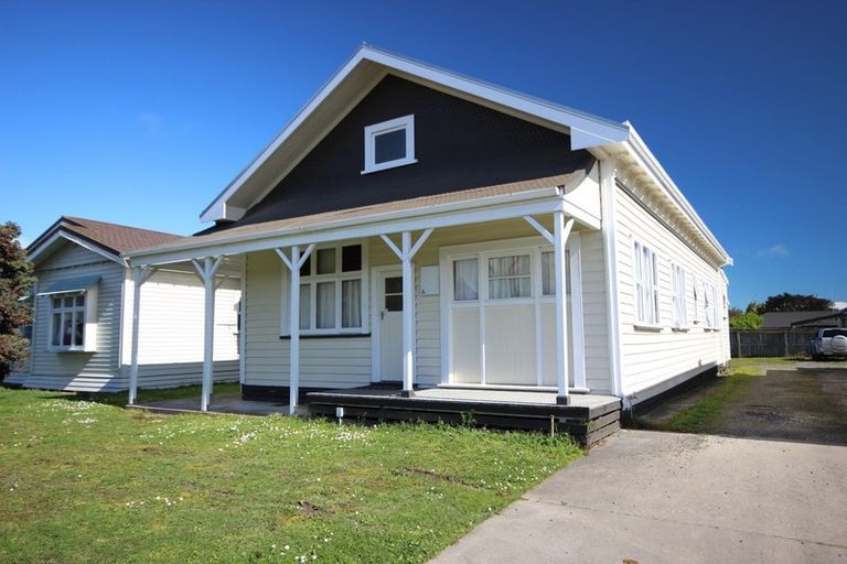 Photo of property in 8 Pirie Street, Palmerston North, 4410