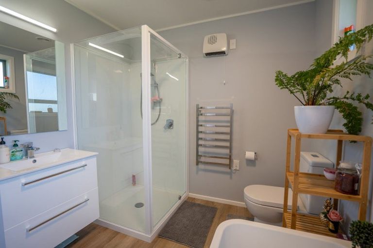 Photo of property in 52 John Street, Winton, 9720