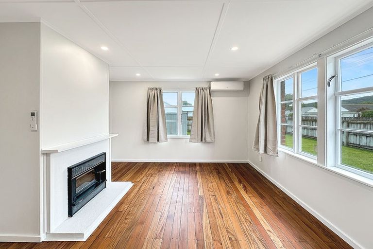 Photo of property in 68 Seddon Street, Naenae, Lower Hutt, 5011