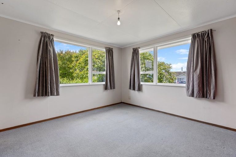 Photo of property in 75 Wrantage Street, Westown, New Plymouth, 4310
