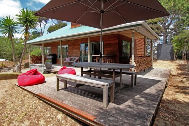 Photo of property in 12 Moir Point Road, Mangawhai Heads, Mangawhai, 0505