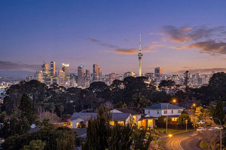 Photo of property in 7 Harper Street, Chatswood, Auckland, 0626