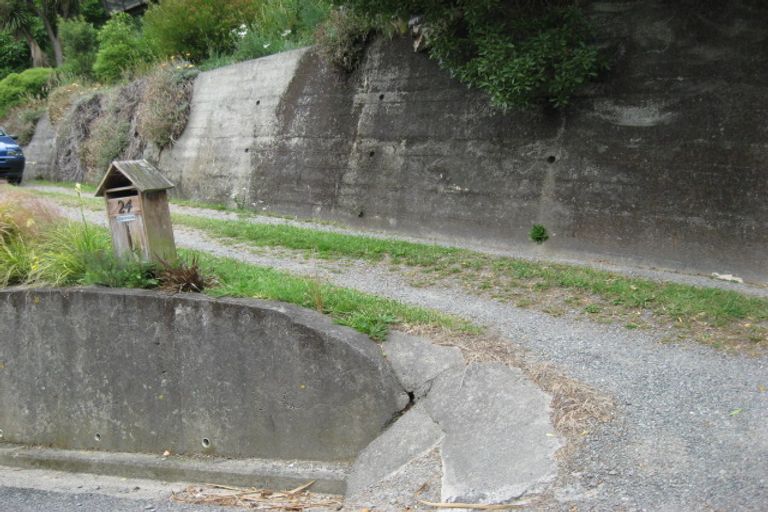 Photo of property in 24 Days Road, Lyttelton, 8082