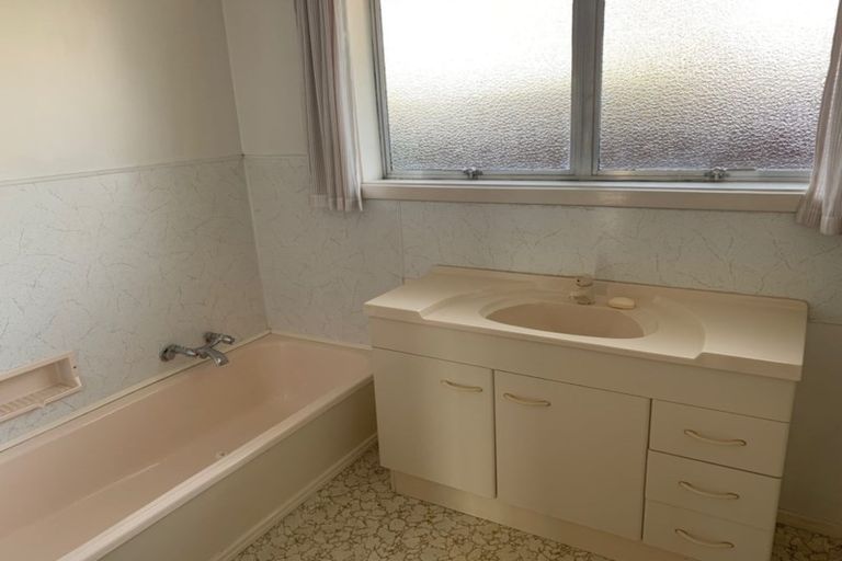 Photo of property in 5 Pahau Place, Cracroft, Christchurch, 8025