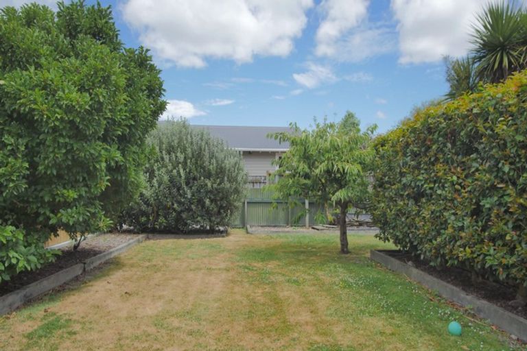 Photo of property in 76 Victoria Avenue, Palmerston North, 4410