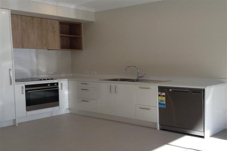 Photo of property in 58 Rangihina Road, Hobsonville, Auckland, 0616