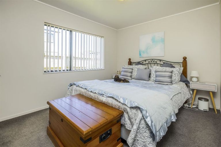 Photo of property in 17a Fernaig Street, Papakura, 2110