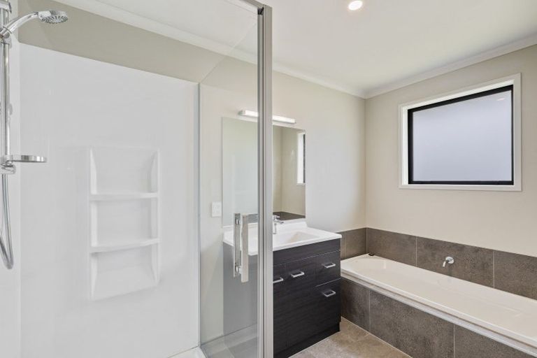 Photo of property in 1402 Devon Road, Brixton, Waitara, 4382