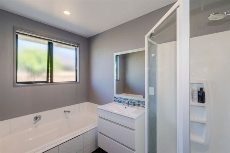 Photo of property in 21 Kenwyn Avenue, St Albans, Christchurch, 8052