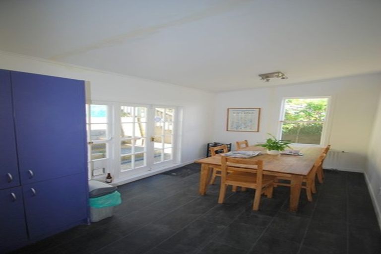 Photo of property in 12 Jackson Street, Island Bay, Wellington, 6023