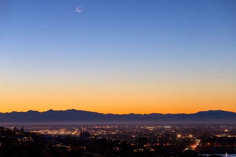 Photo of property in 6 Gazelle Lane, Redcliffs, Christchurch, 8081