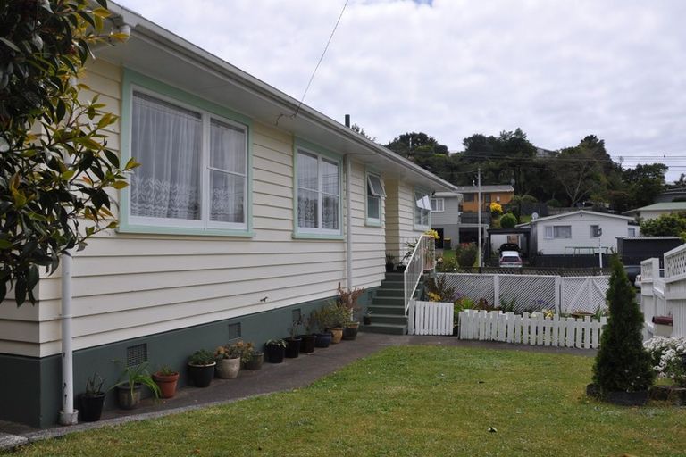 Photo of property in 2 Penrith Street, Westown, New Plymouth, 4310