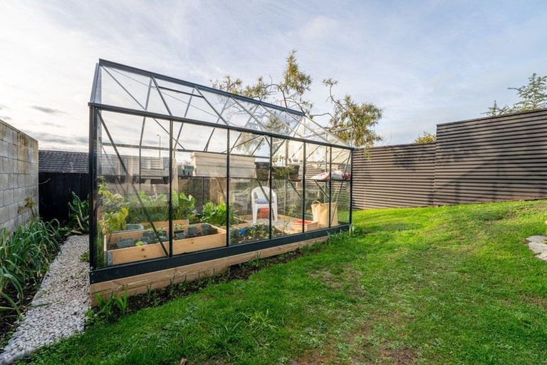 Photo of property in 82 Douglas Street, Highfield, Timaru, 7910