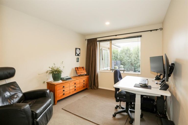 Photo of property in 25 Heathridge Place, Lincoln, 7608