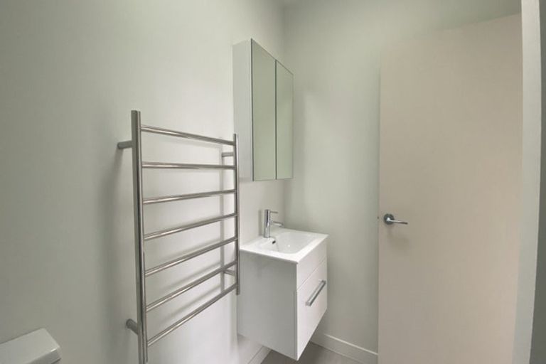 Photo of property in 3/2 Moor Avenue, Te Atatu Peninsula, Auckland, 0610