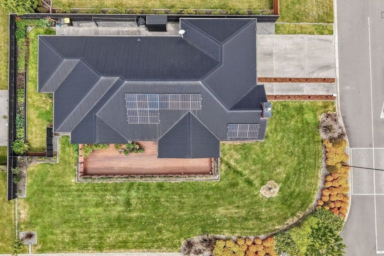 Photo of property in 21 Watkins Drive, Rangiora, 7400