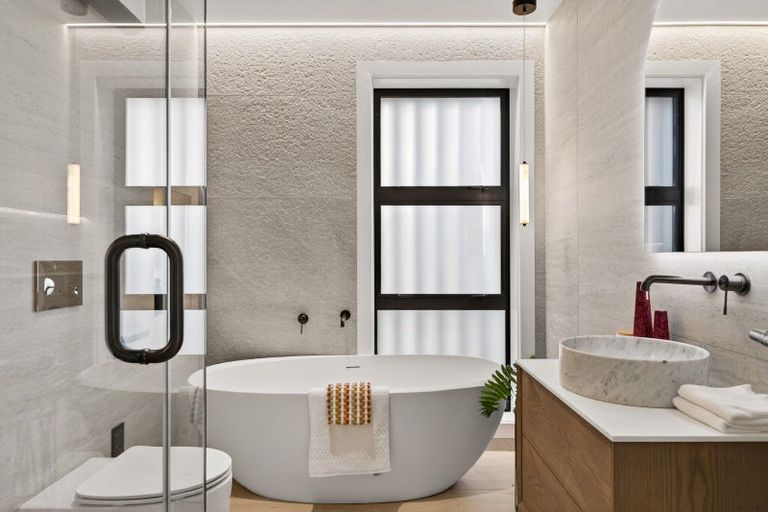 Photo of property in 52 Beach Road, Castor Bay, Auckland, 0620