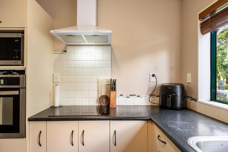 Photo of property in 4 Craiburn Street, Ranui, Auckland, 0612