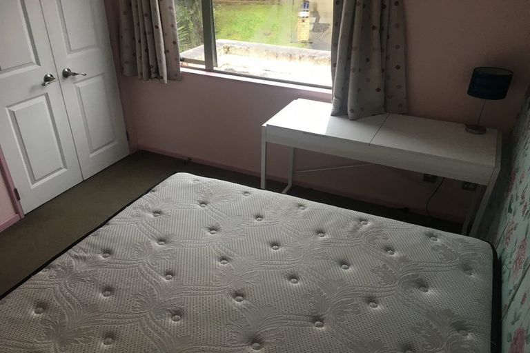 Photo of property in 21 Condor Place, Unsworth Heights, Auckland, 0632