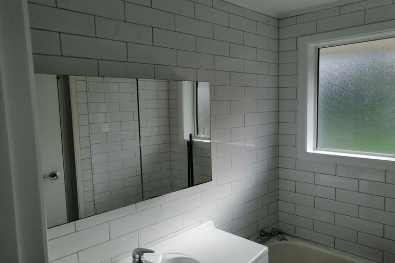 Photo of property in 8 Christchurch Crescent, Kelson, Lower Hutt, 5010