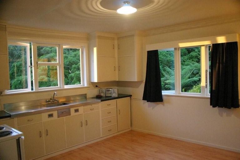 Photo of property in 117 Orangi Kaupapa Road, Northland, Wellington, 6012