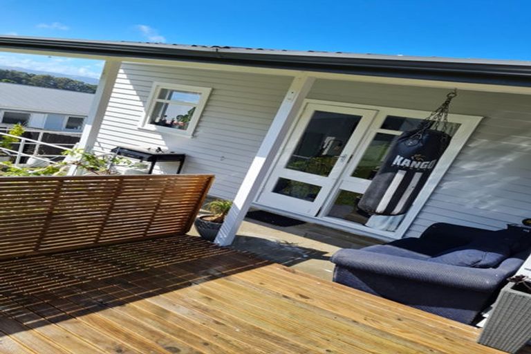 Photo of property in 53 Beaumaris Crescent, Ascot Park, Porirua, 5024
