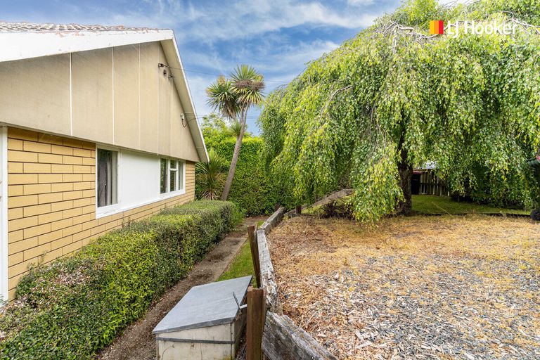 Photo of property in 15 Hanlon Street, Halfway Bush, Dunedin, 9010