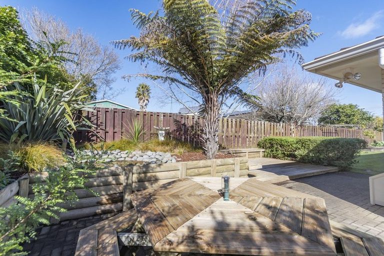 Photo of property in 2 Ashdown Place, Pahurehure, Papakura, 2113