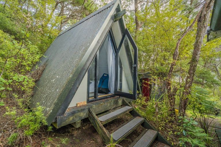 Photo of property in 295 Kopaki Point, Cooks Beach, Whitianga, 3591