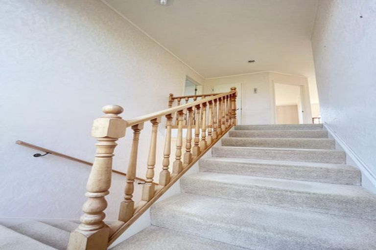 Photo of property in 16 Keppoch Court, Dannemora, Auckland, 2016