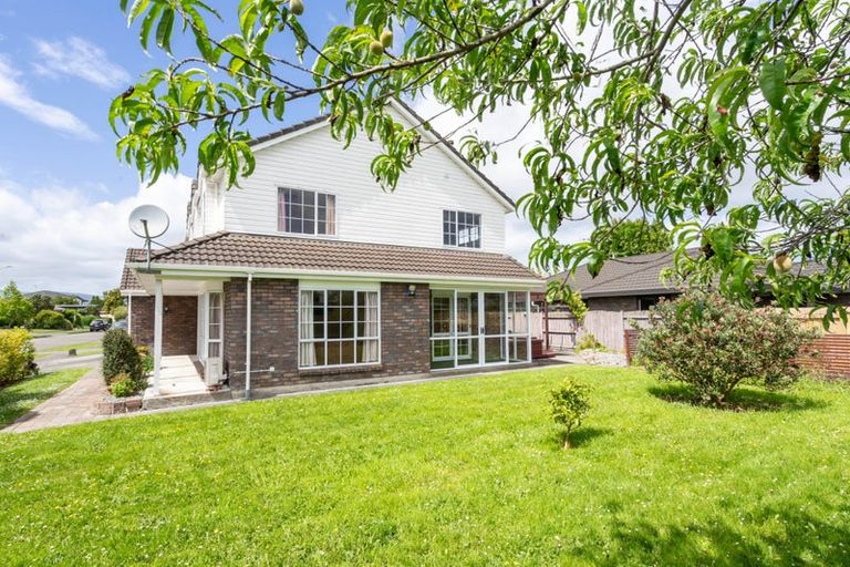 Photo of property in 2 Rosebank Avenue, Kelvin Grove, Palmerston North, 4414