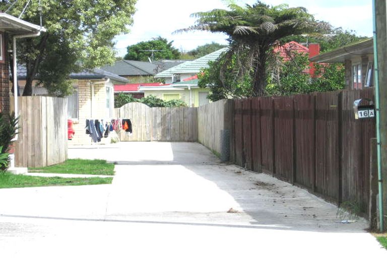 Photo of property in 16a Vera Road, Te Atatu South, Auckland, 0610