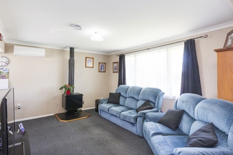 Photo of property in 33 Benmore Avenue, Cloverlea, Palmerston North, 4412