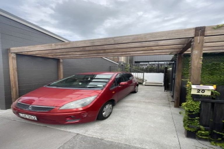 Photo of property in 20 Hobsonville Point Road, Hobsonville, Auckland, 0616