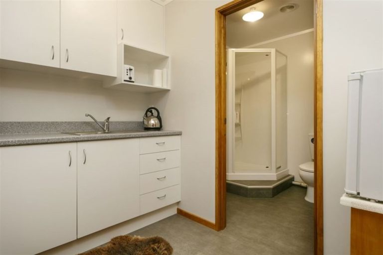 Photo of property in 19 Reeves Road, Acacia Bay, Taupo, 3330