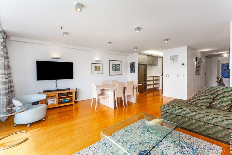 Photo of property in Aqua, 13/74 Oriental Parade, Oriental Bay, Wellington, 6011