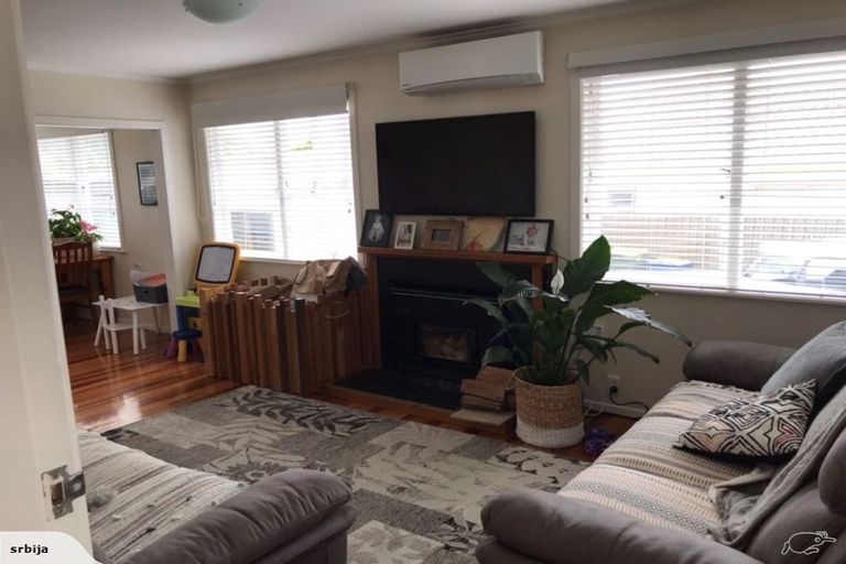 Photo of property in 30 Vera Road, Te Atatu South, Auckland, 0610