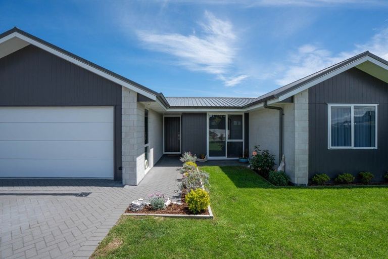 Photo of property in 9 Poroporo Way, Wharewaka, Taupo, 3330