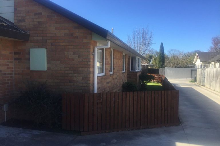 Photo of property in 2/12 Thames Street, Mairehau, Christchurch, 8013